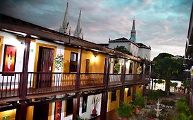 Hotel El Lago Resort